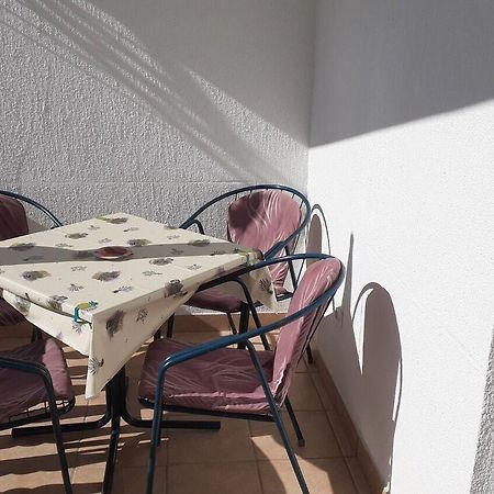 Apartments Dobri - 500M From Beach Nin Exterior photo