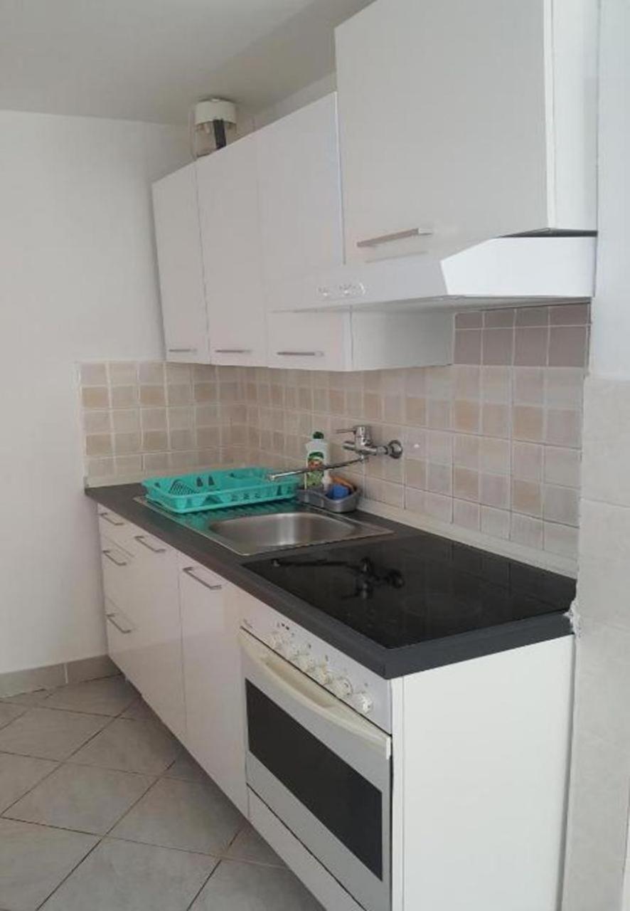 Apartments Dobri - 500M From Beach Nin Exterior photo
