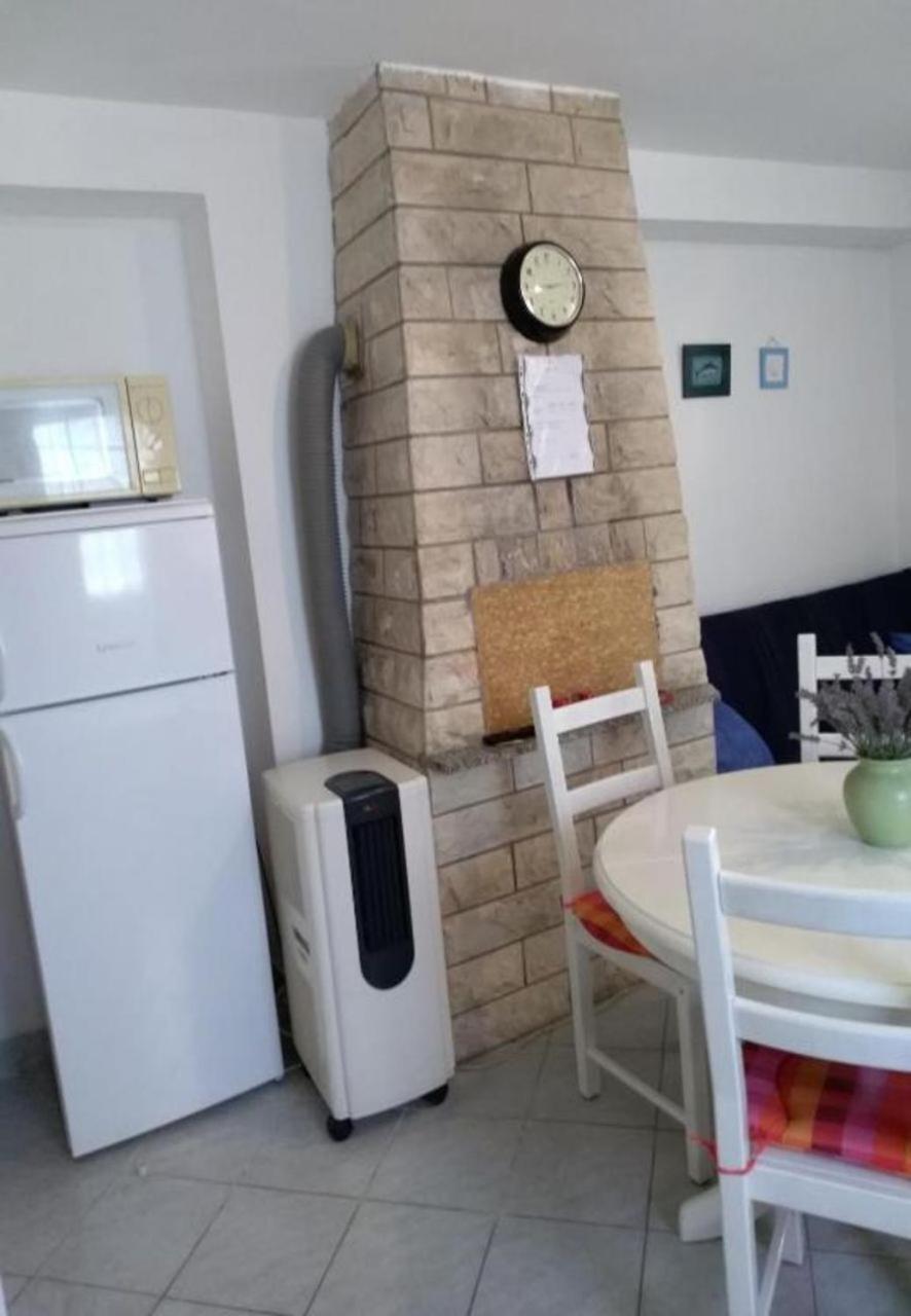 Apartments Dobri - 500M From Beach Nin Exterior photo